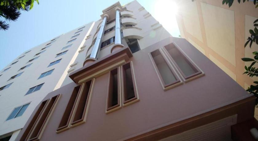 Alameda Suites Hotel Bangkok Esterno foto