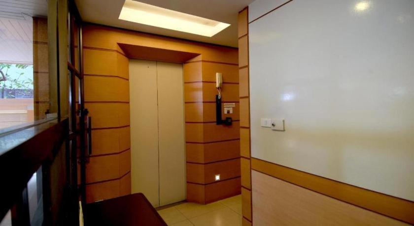 Alameda Suites Hotel Bangkok Esterno foto