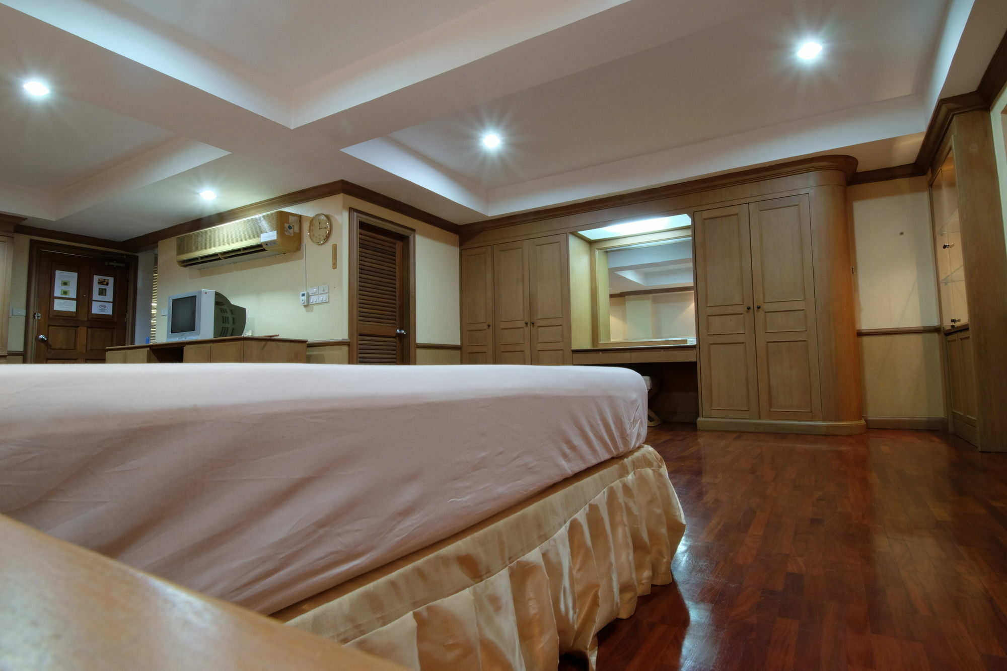 Alameda Suites Hotel Bangkok Esterno foto