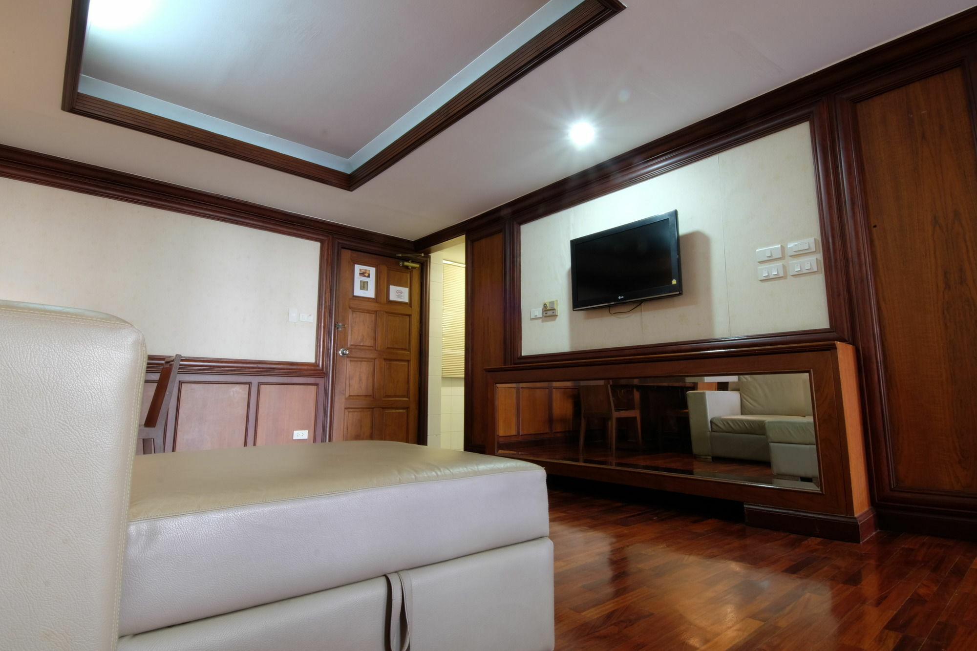 Alameda Suites Hotel Bangkok Esterno foto