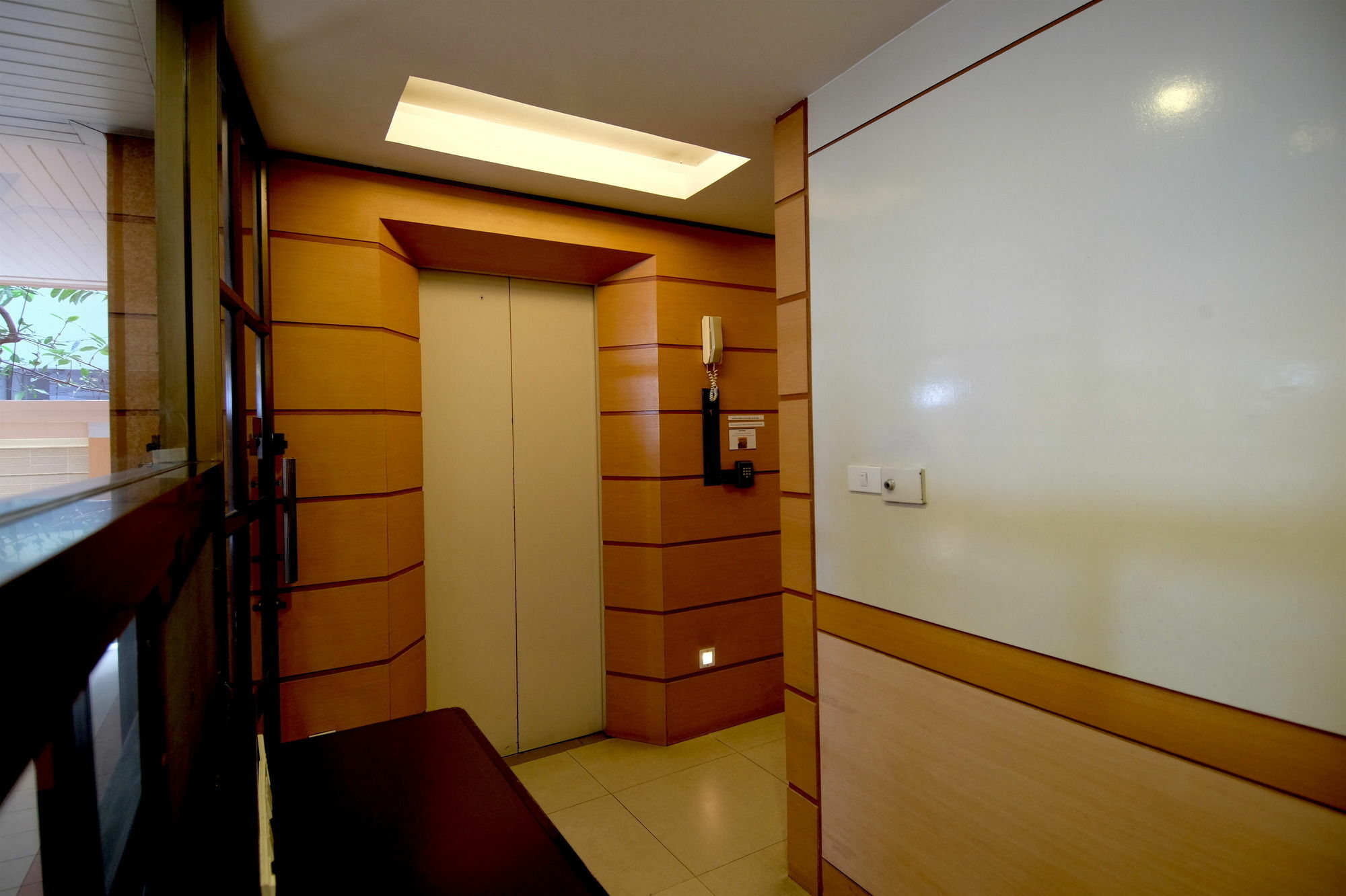 Alameda Suites Hotel Bangkok Esterno foto